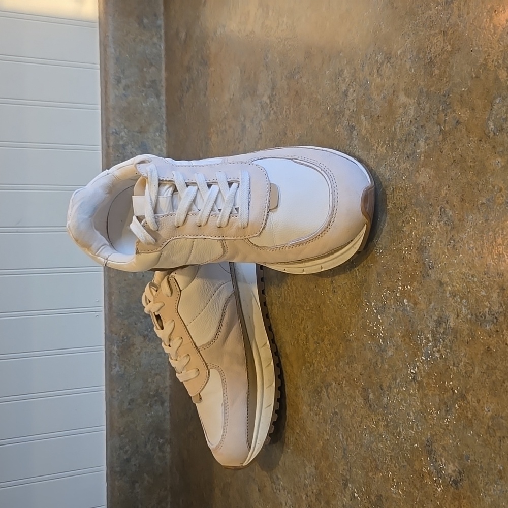 GUC Wms Ivory Madewell Kickoff Sneakers Size 8